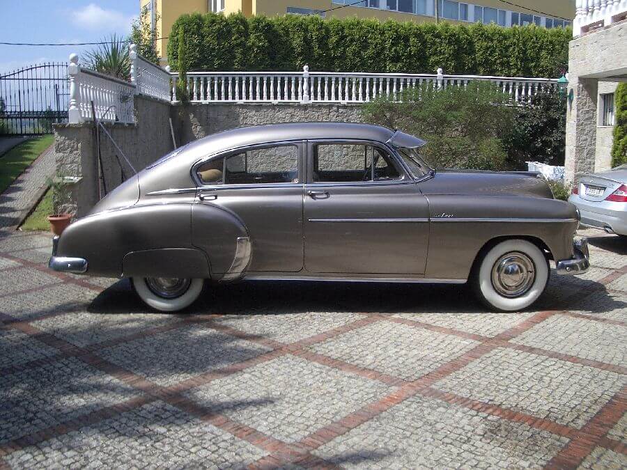 Chevrolet-Fleetline-1949-3