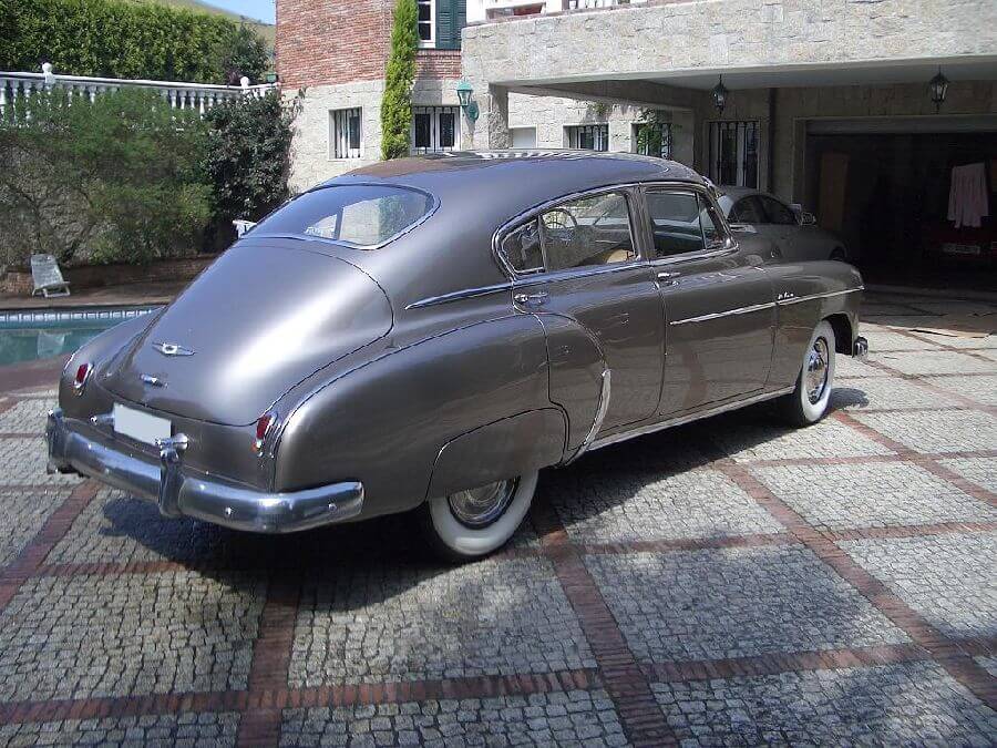 Chevrolet-Fleetline-1949-5