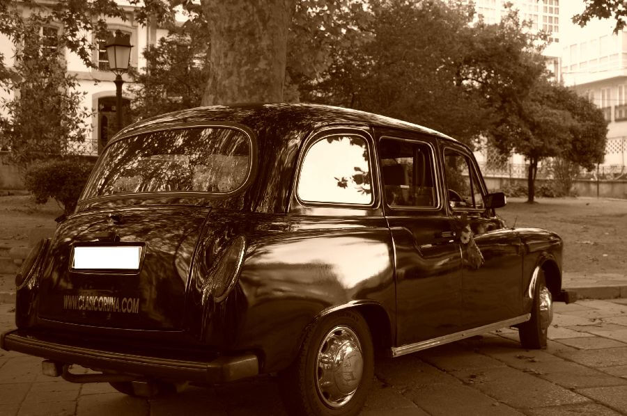 London-Taxi-Limousine-4