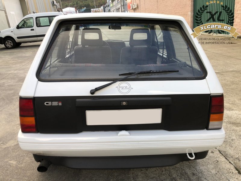 Opel-Corsa-1.6-i-GSI-1988-4