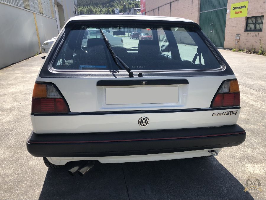 Volkswagen-Golf-GTI-MKII-1987-3