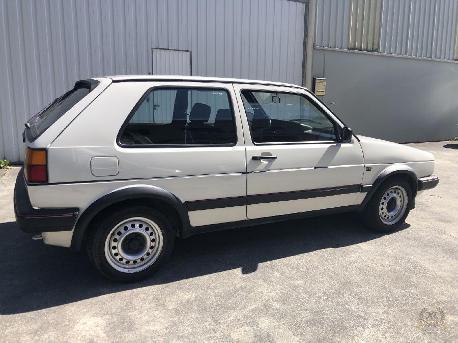 Volkswagen-Golf-GTI-MKII-1987-8