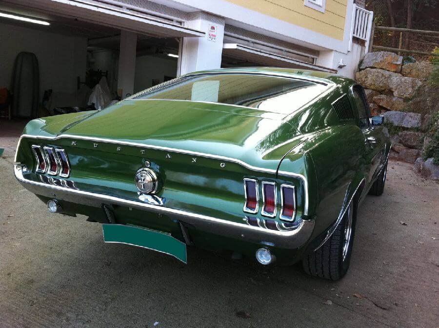 Ford-Mustang-Fastback-verde-1967-4